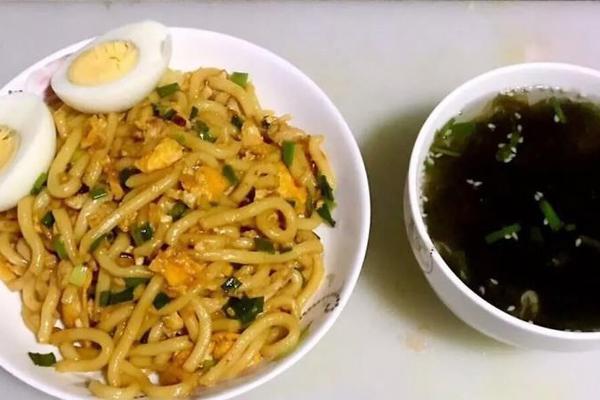 明星海報(bào)制造 美圖教你打造自己的明星夢