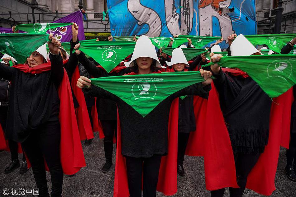 2023年好玩的回合制戰(zhàn)略卡牌游戲引薦 二次元的美術(shù)風(fēng)格