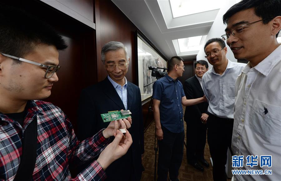 湖南新化一消防車救援返程途中墜崖，6名消防員因公犧牲