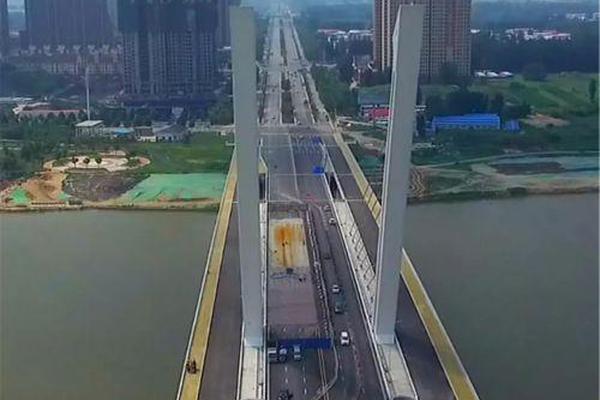 Flappy Bird 換名Clappy Bird 重新上架