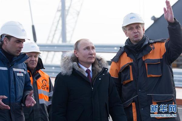 盧：讓雷吉在結(jié)尾時間上場是因為需求他來完結(jié)全部