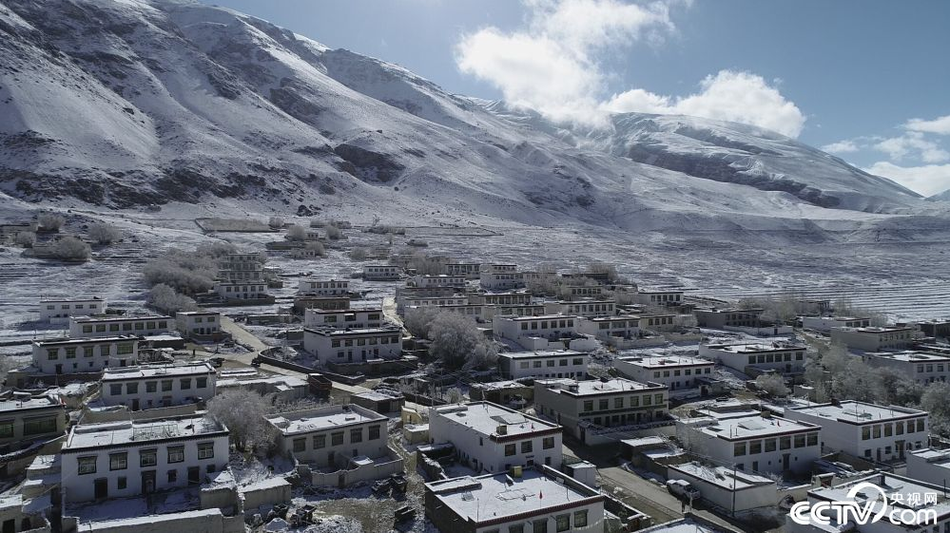 掌趣正版《街頭籃球》手游首次封測今日開啟