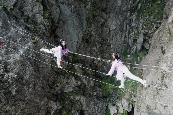 小鵬G9售價(jià)直降5萬元，降價(jià)能幫小鵬扳回一城嗎？