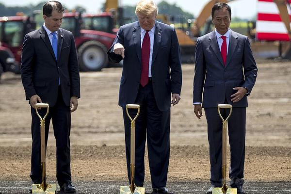 上汽“全球車”萬輛赴歐 中國汽車工業(yè)邁向出?！?.0時代”