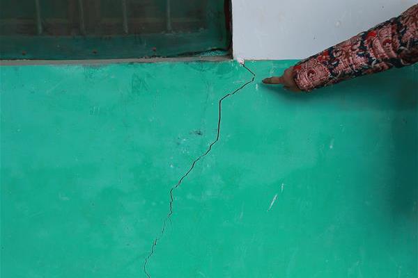 康利4場(chǎng)比賽合計(jì)下來30中16，命中率達(dá)到53%